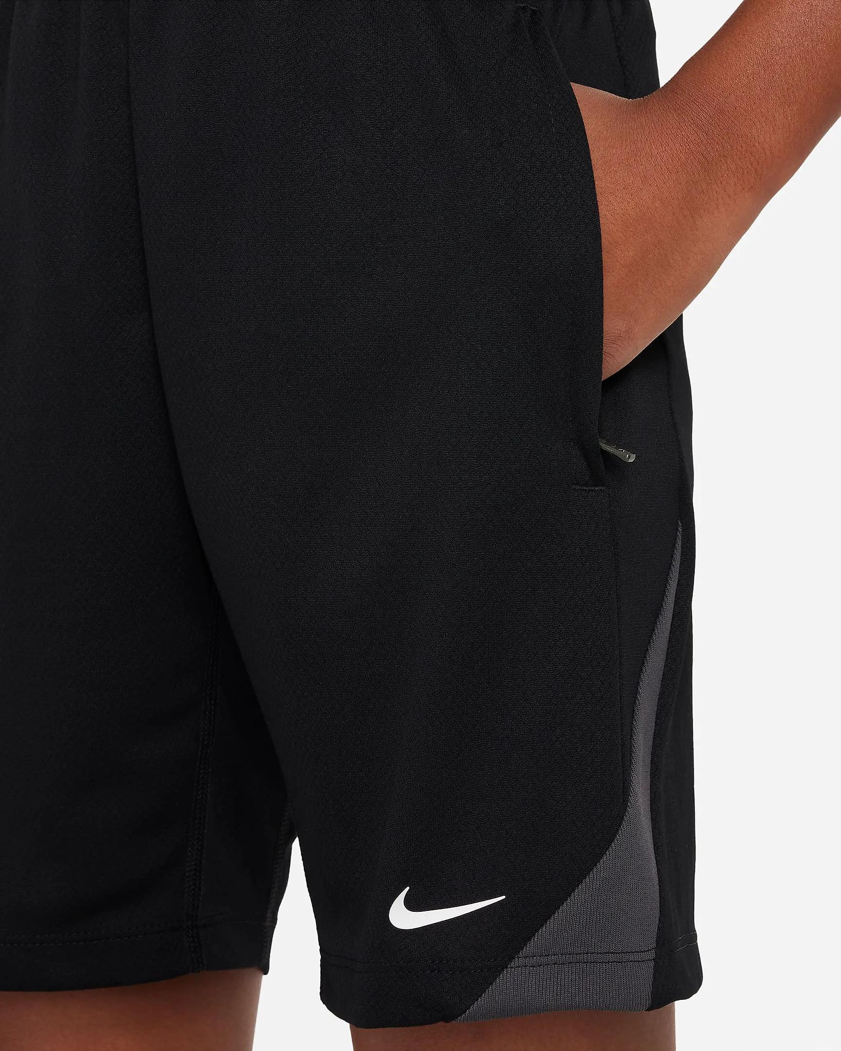 شورت Nike Dri-FIT Strike للأطفال الكبار Thumbnail 4