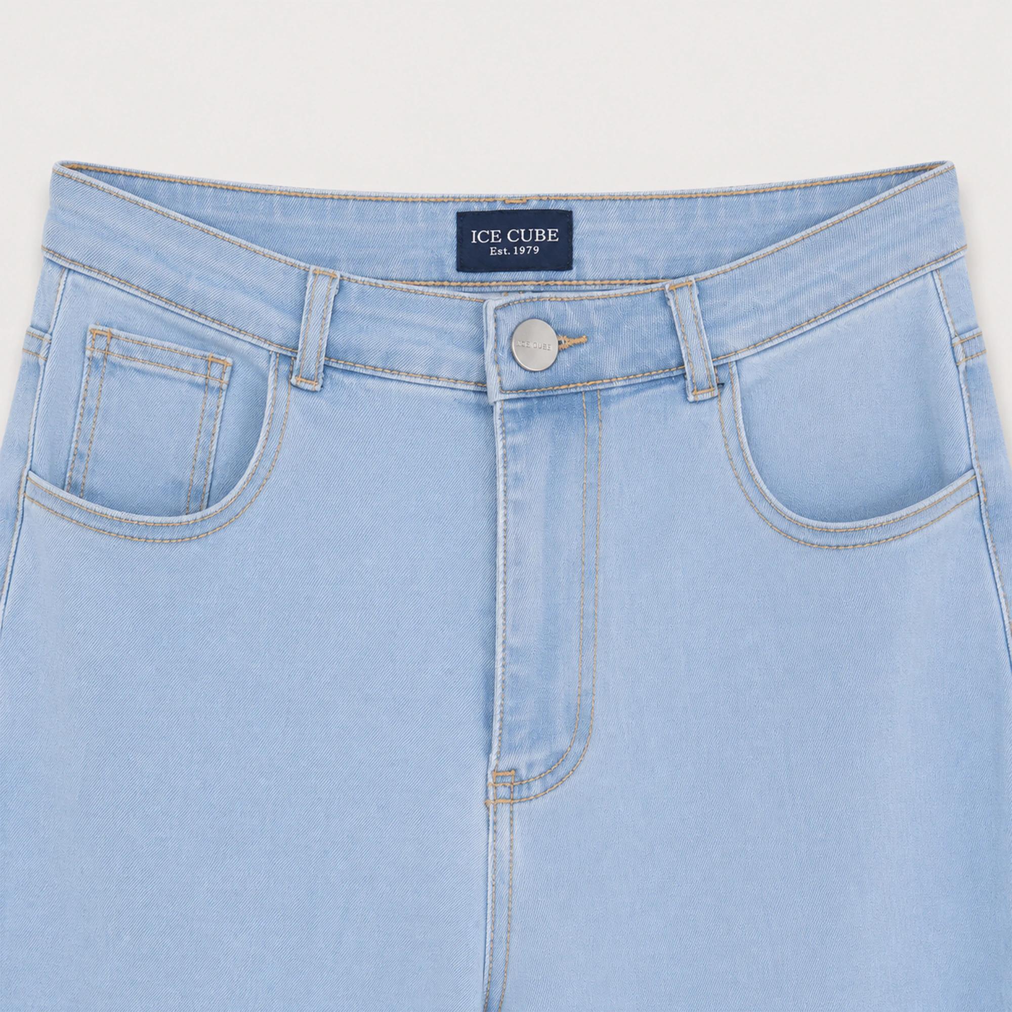 بنطلون جينز نسائي بخصر عالٍ وقصة واسعة من الأسفل media preview 3