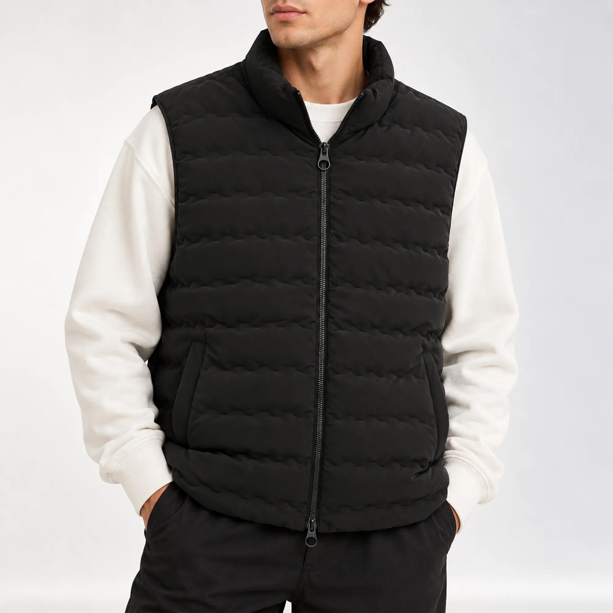 MEN'S BLACK STAND-COLLAR PADDED GILET alternative product image