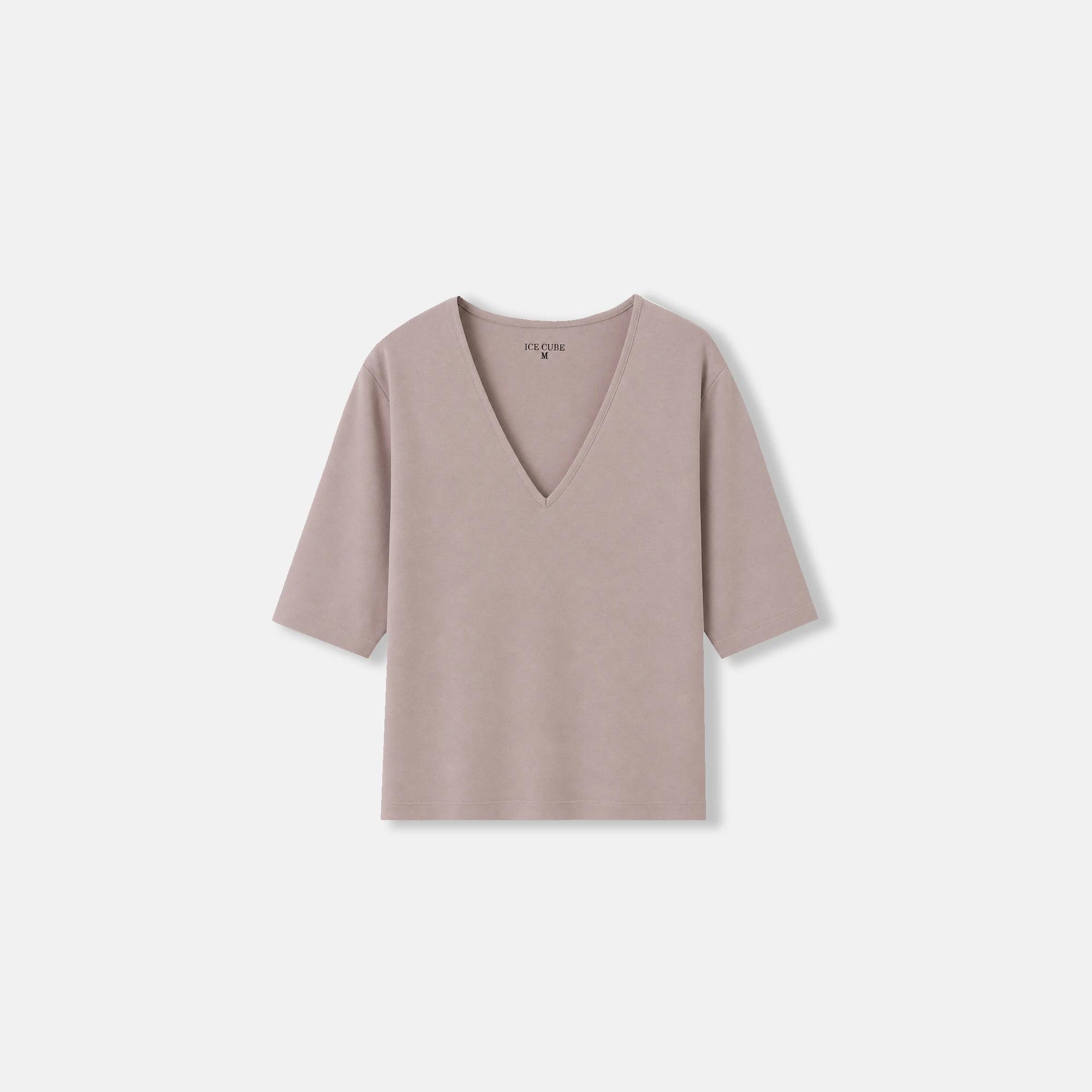 كنزة نسائية بياقة على شكل حرف V product image