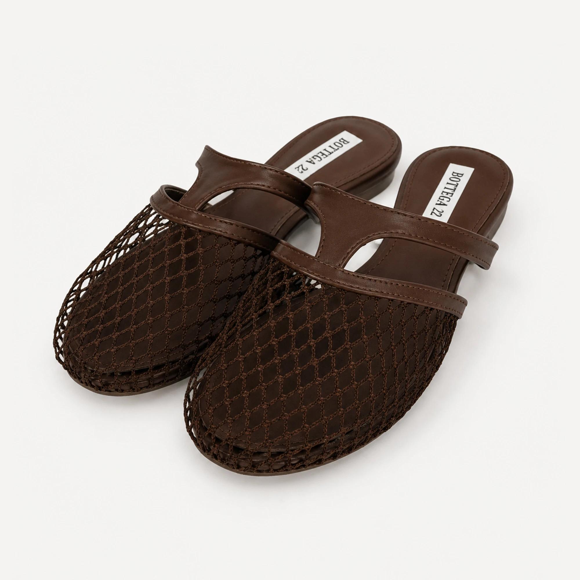 أحذية نسائية مسطحة شبكية product image
