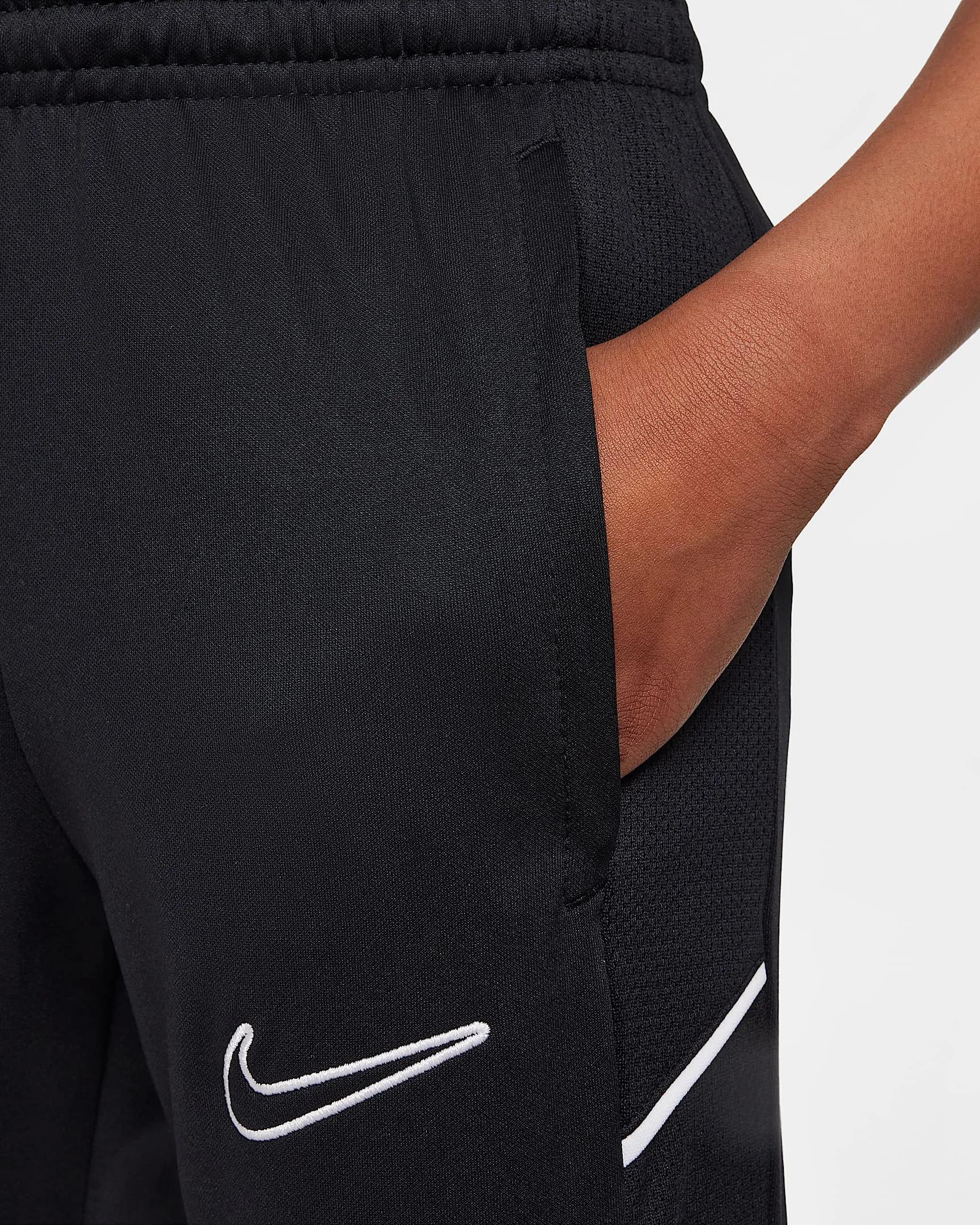 حذاء Nike Academy Dri-FIT للأطفال الكبار media preview 3